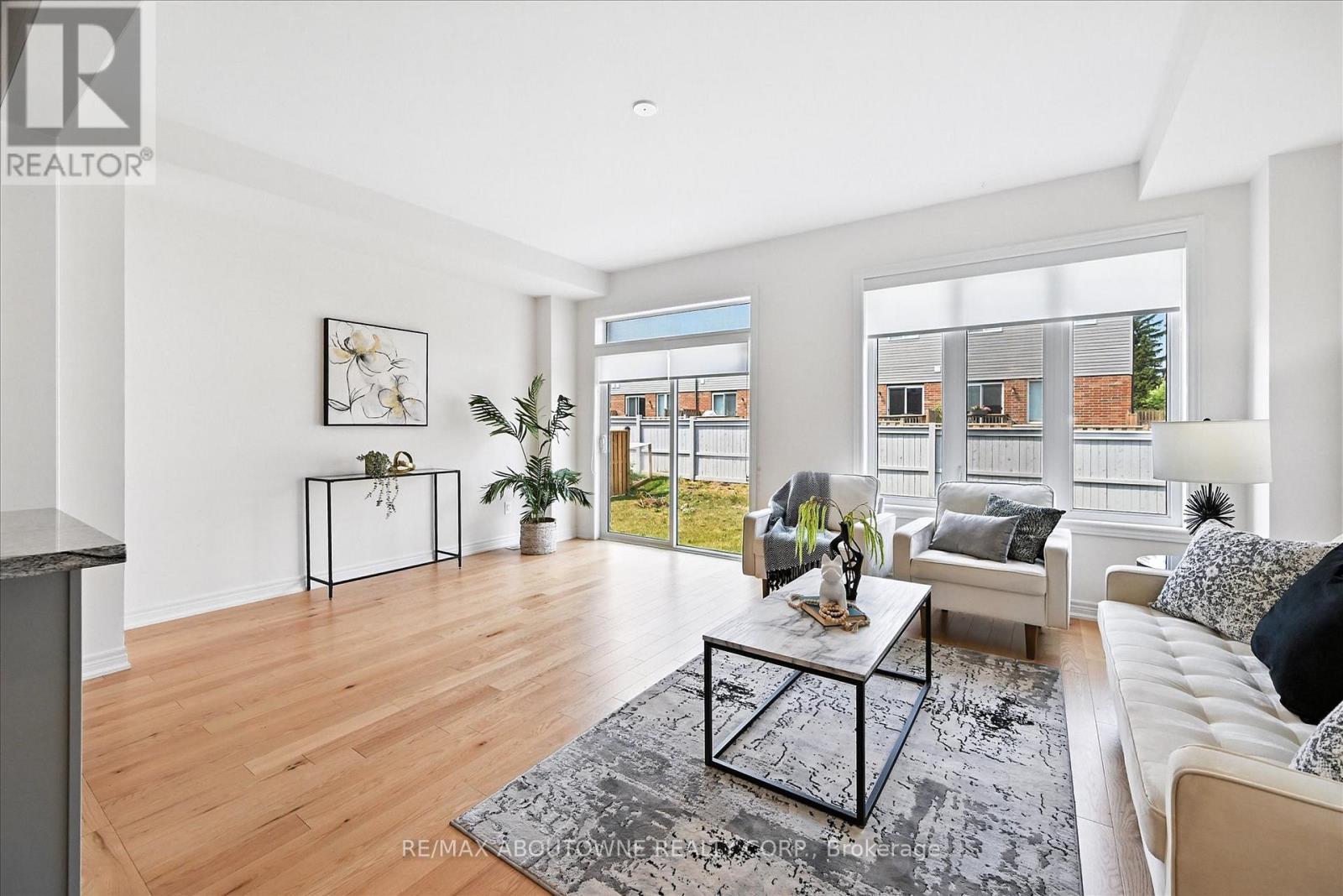 Photo 18 of 353 Raymond Road, Hamilton ON
