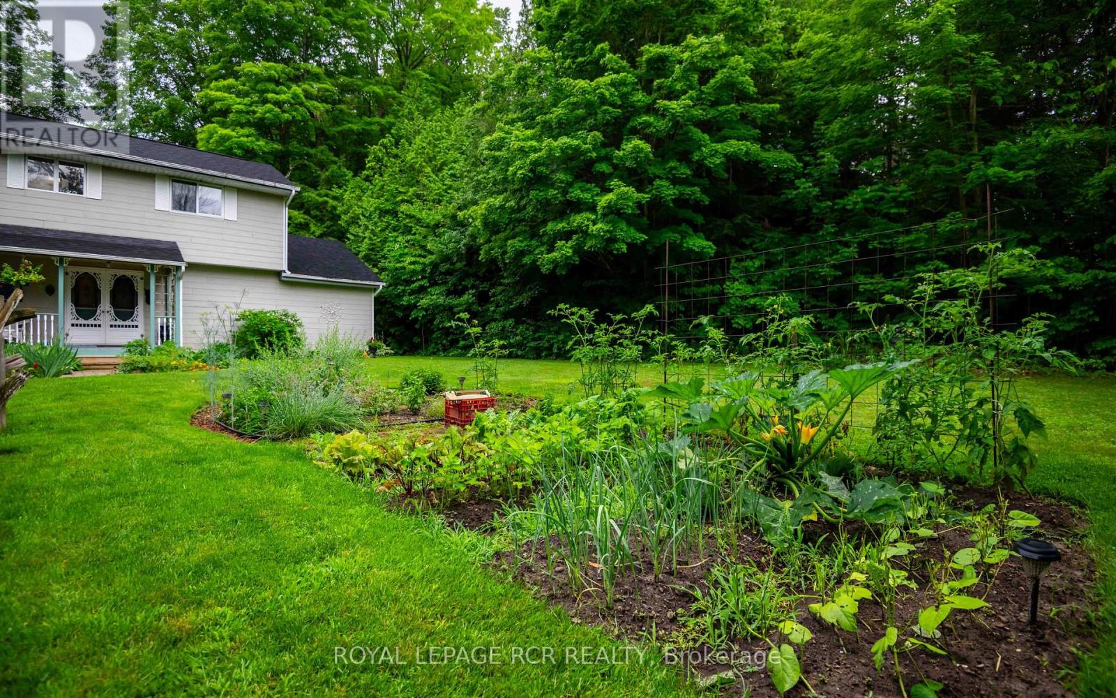 Photo 2 of 308392 Hockley Road, Mono ON