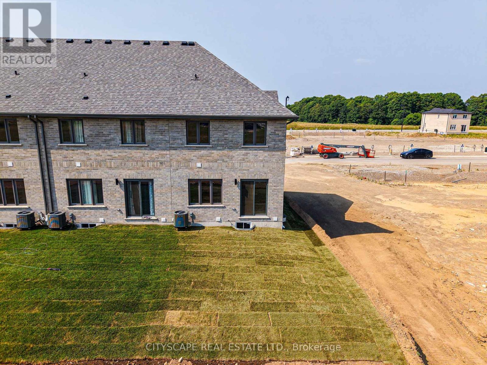Photo 13 of 39 Rivergreen Crescent, Cambridge ON
