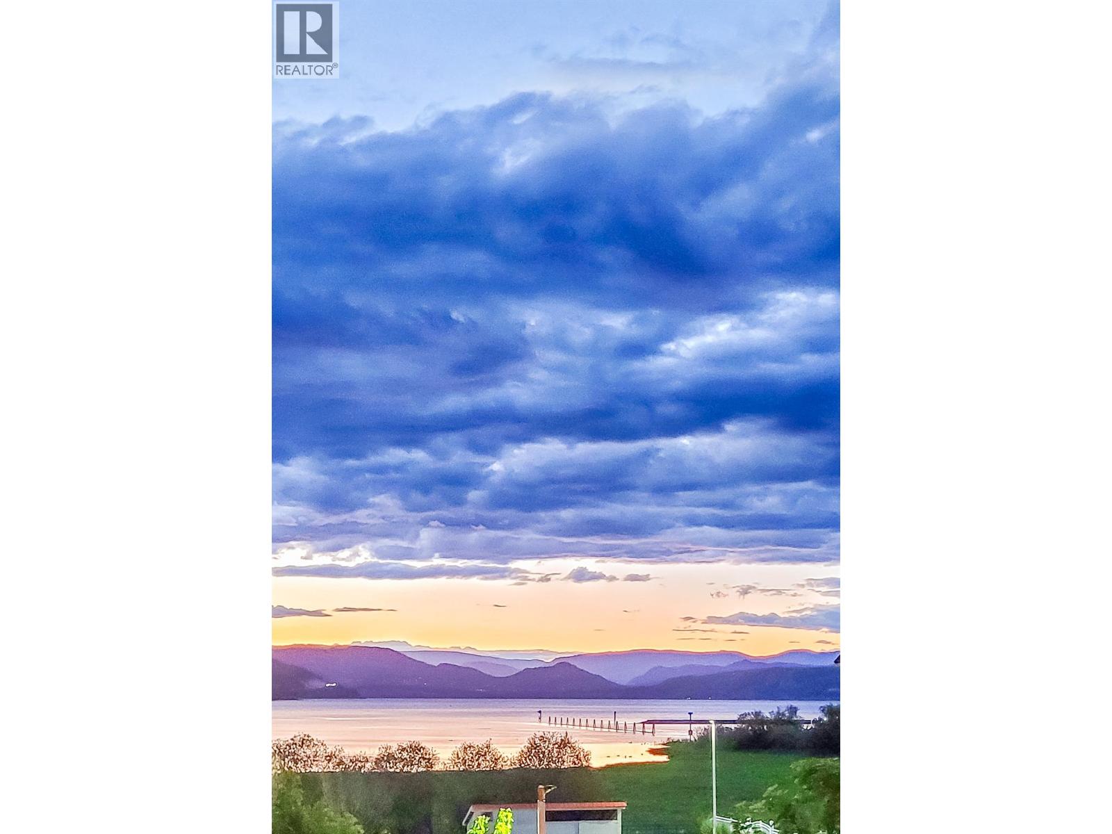 302 160 Harbourfront Drive, Salmon Arm