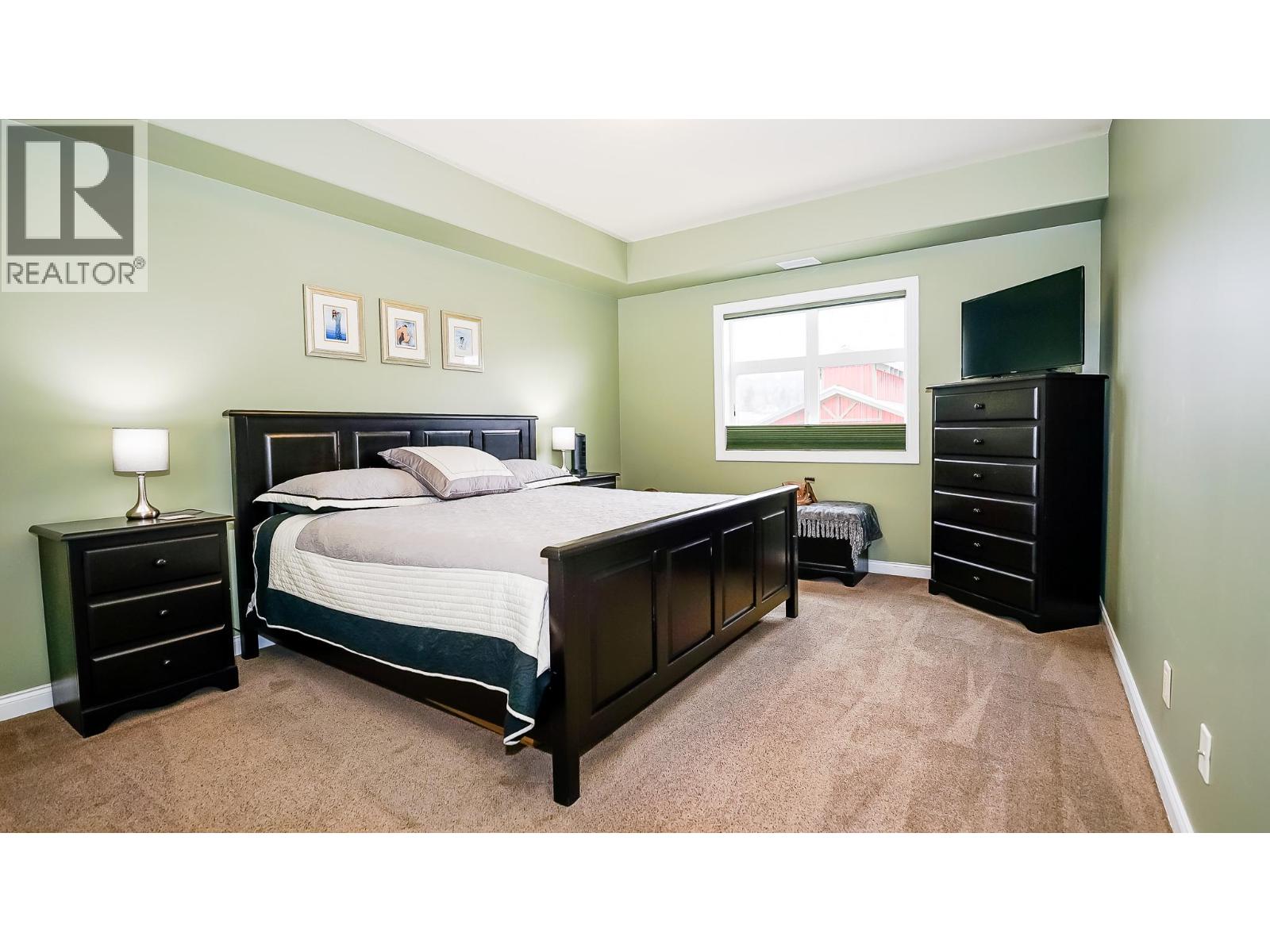 302 160 Harbourfront Drive, Salmon Arm