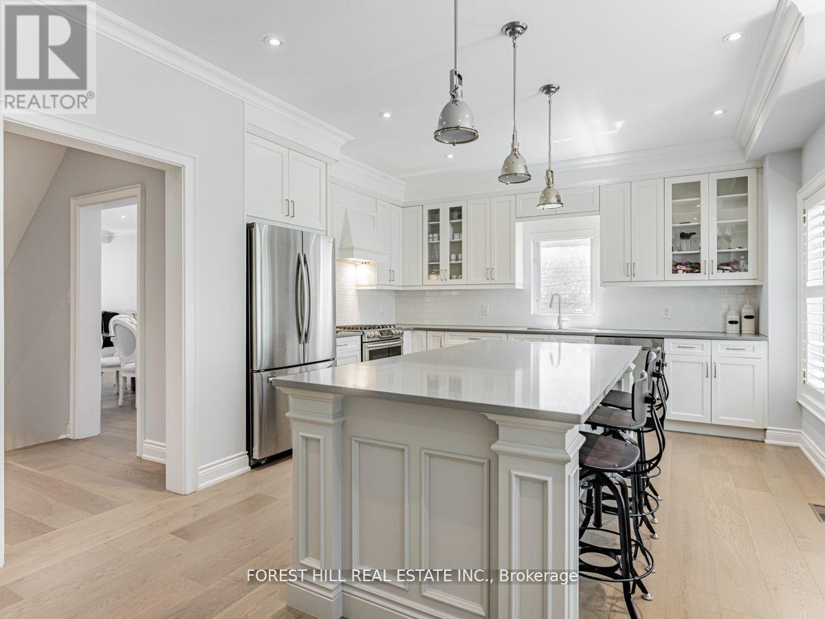 Photo 13 of 3022 A Bayview Avenue, Toronto ON
