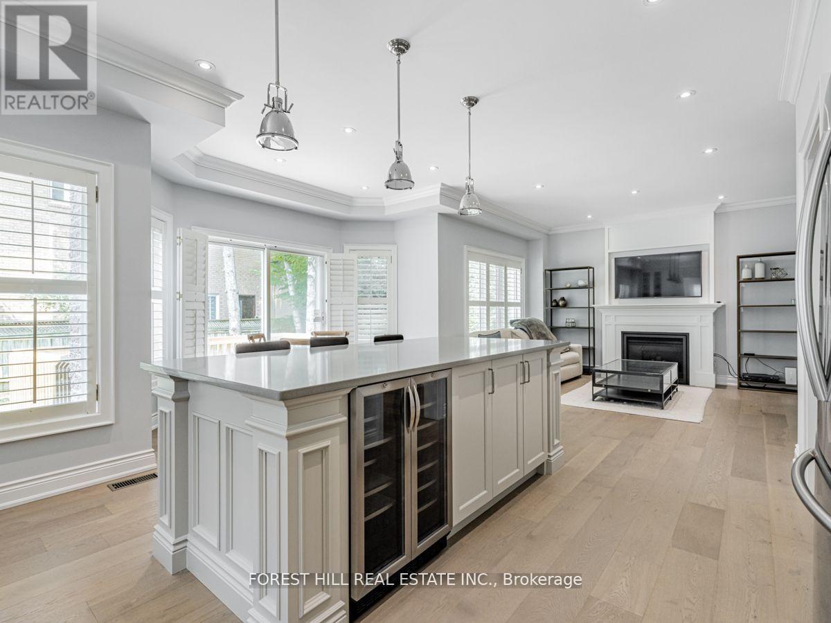 Photo 16 of 3022 A Bayview Avenue, Toronto ON