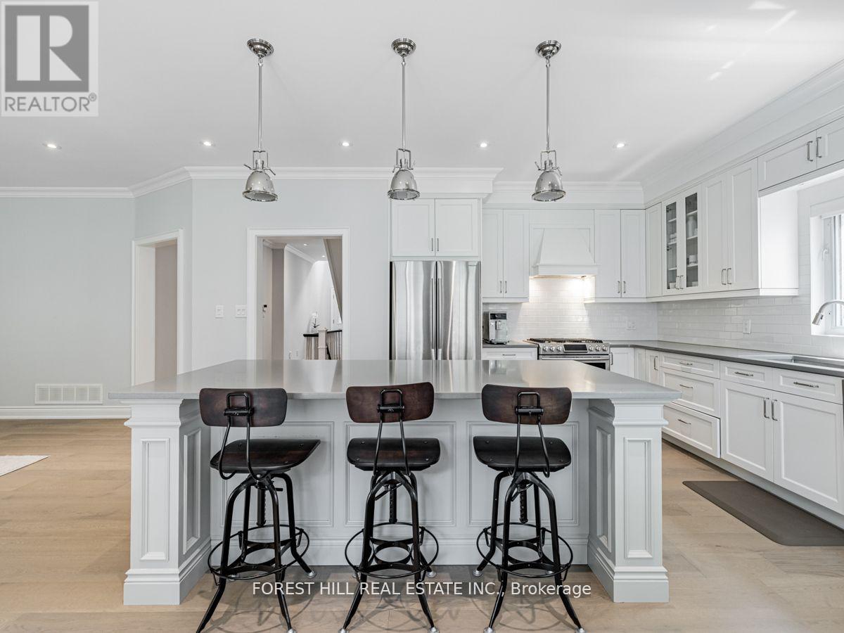 Photo 18 of 3022 A Bayview Avenue, Toronto ON