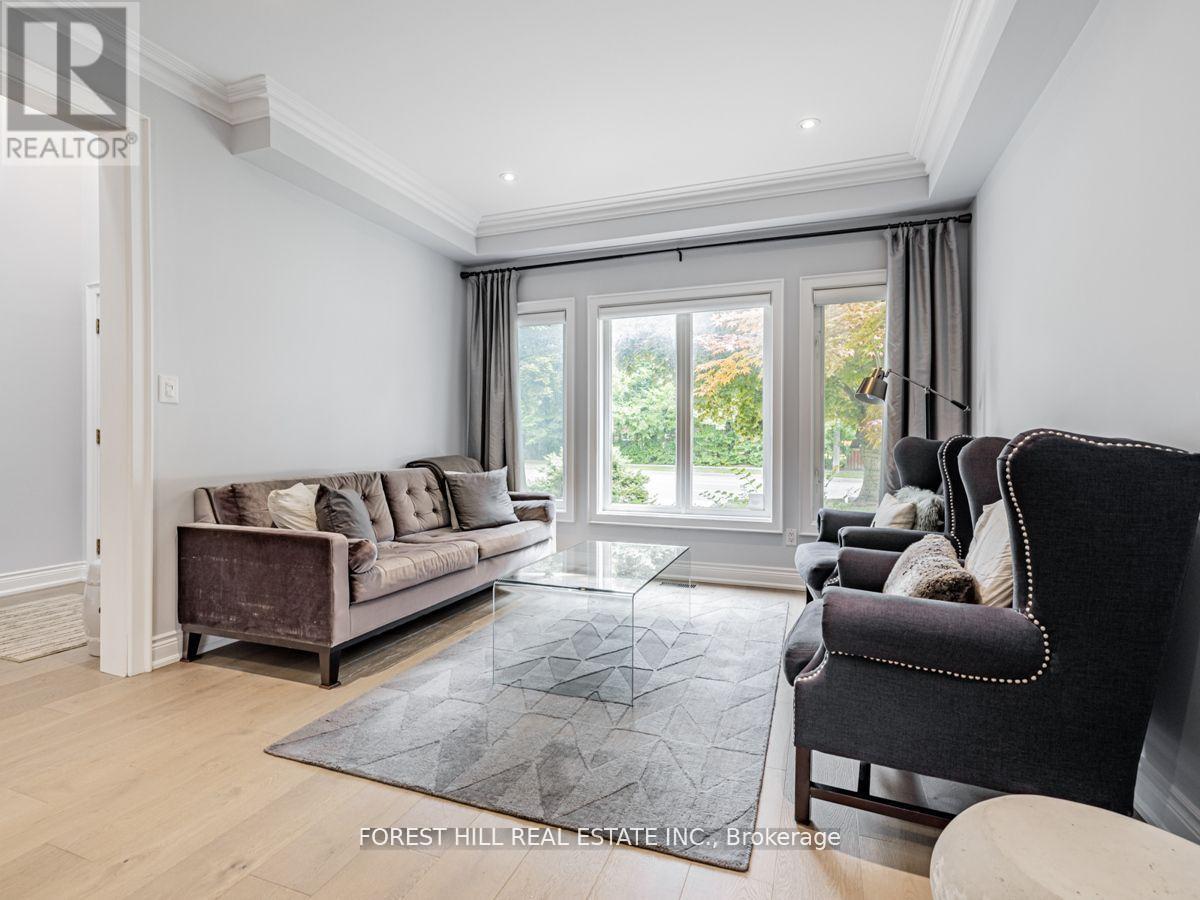 Photo 4 of 3022 A Bayview Avenue, Toronto ON