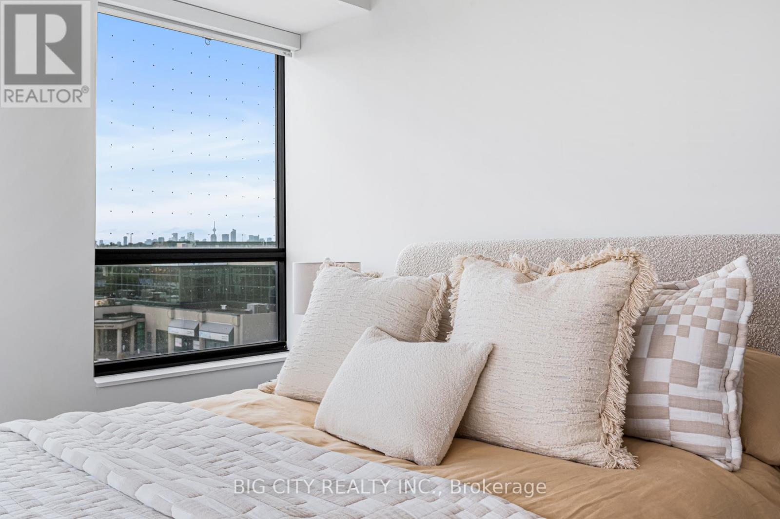 Photo 24 of 317 36 Brentcliffe Road, Toronto ON