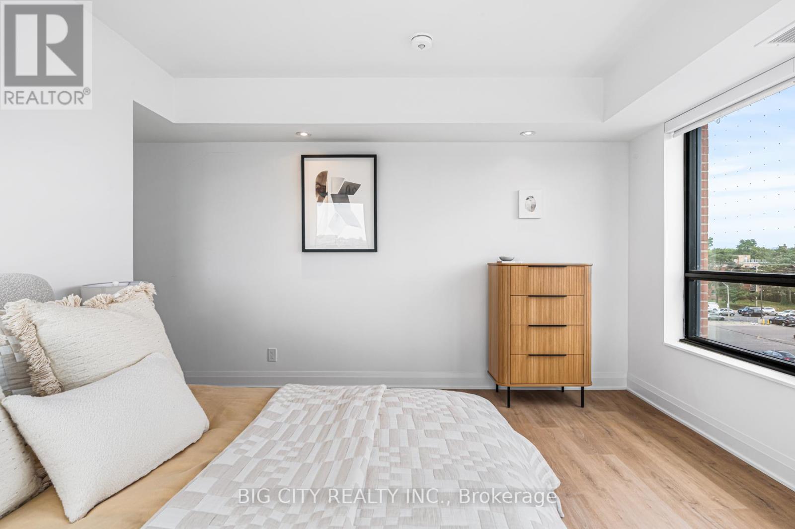Photo 25 of 317 36 Brentcliffe Road, Toronto ON