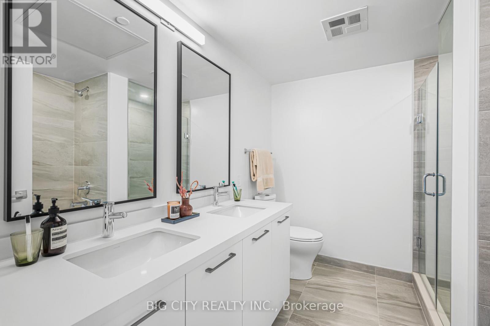 Photo 28 of 317 36 Brentcliffe Road, Toronto ON