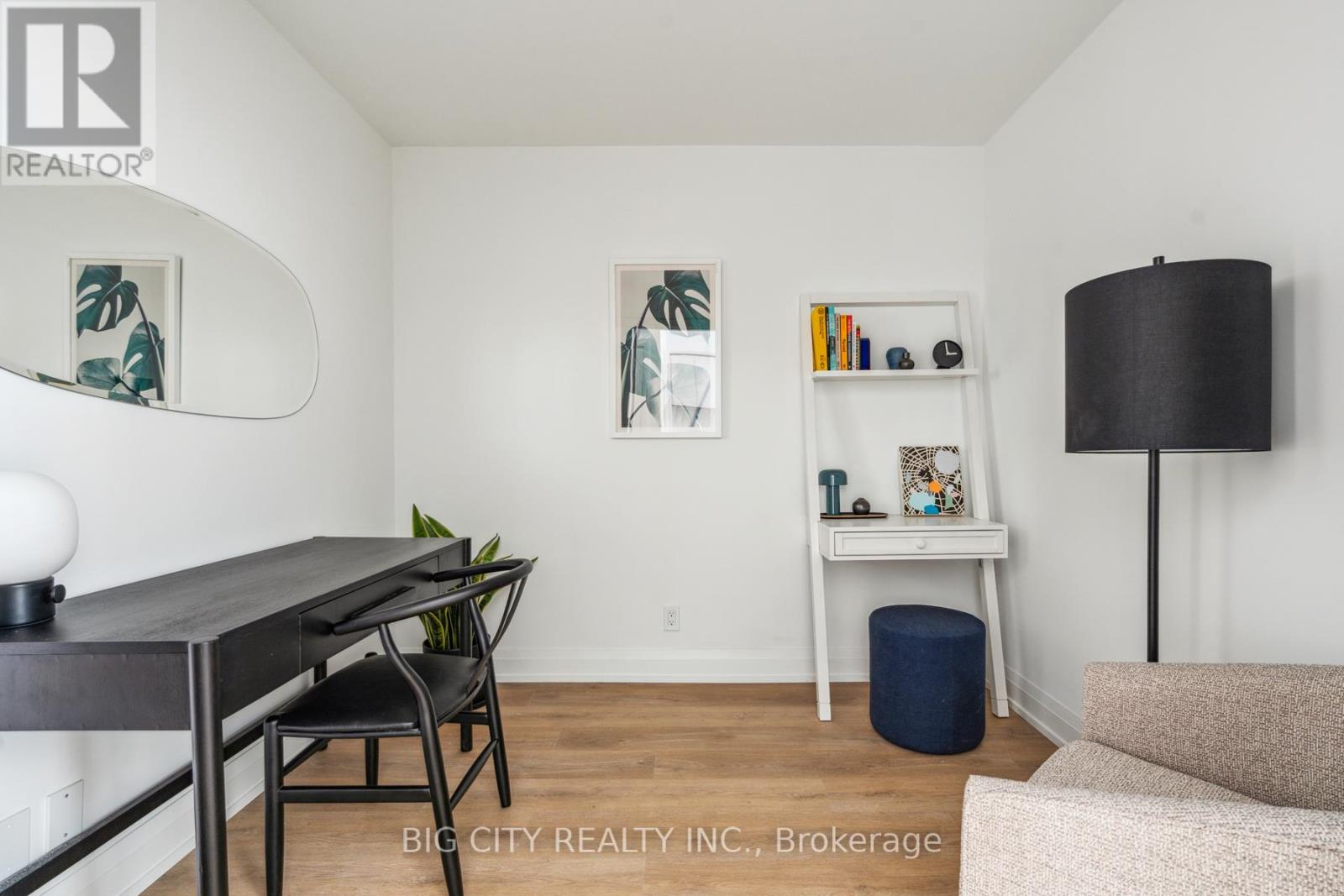 Photo 15 of 305 36 Brentcliffe Road, Toronto ON
