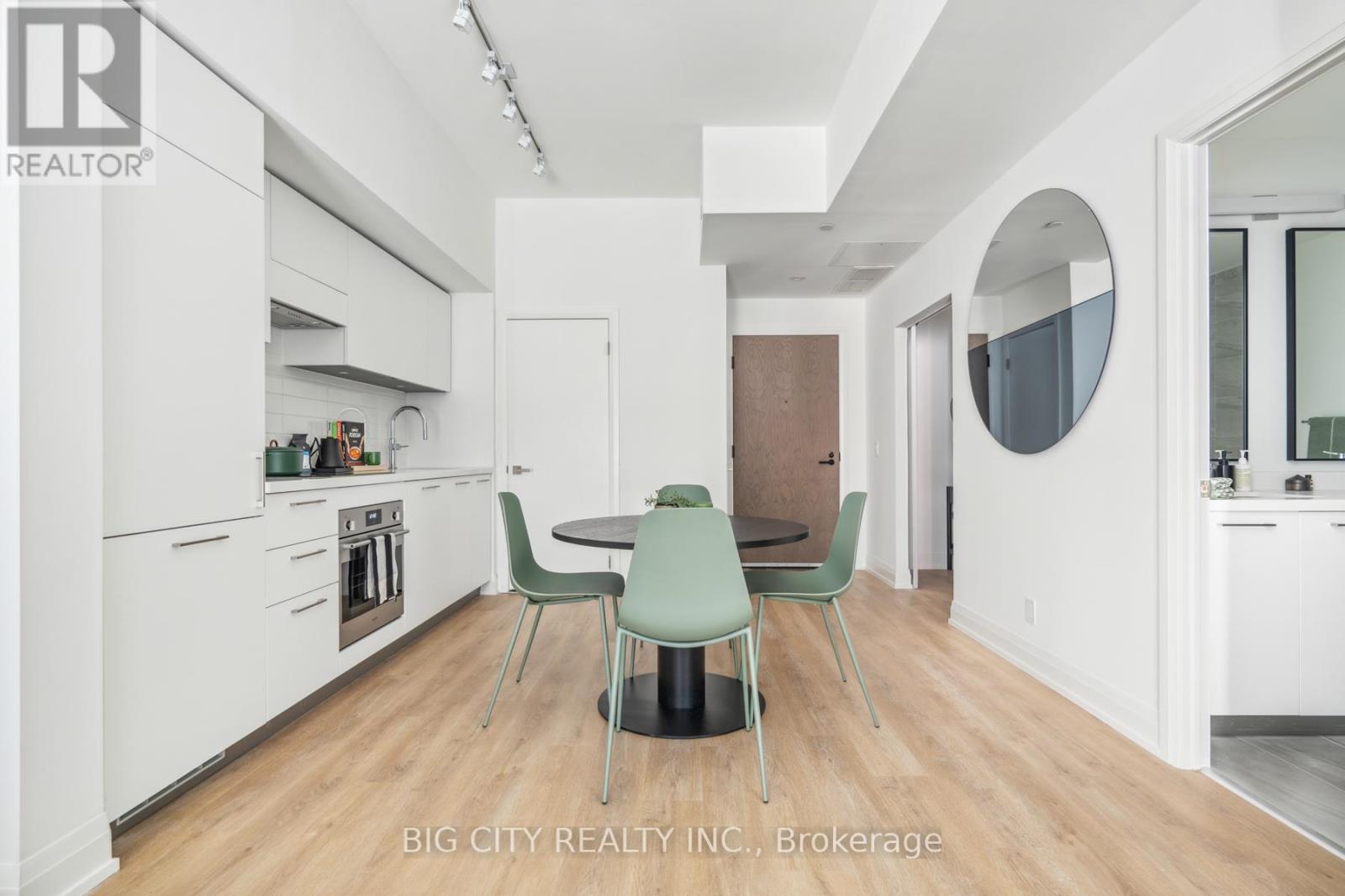Photo 3 of 305 36 Brentcliffe Road, Toronto ON