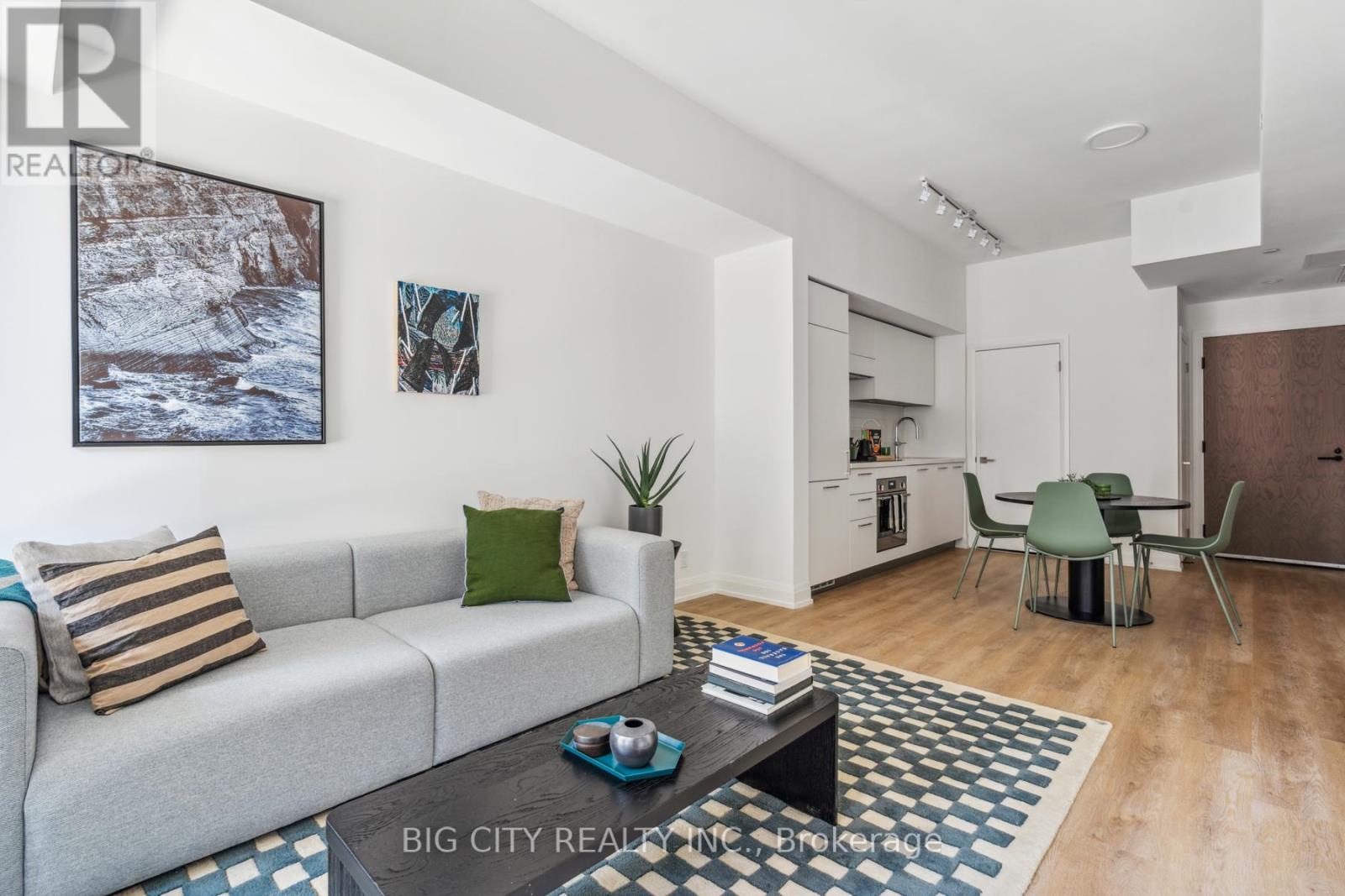 Photo 6 of 305 36 Brentcliffe Road, Toronto ON