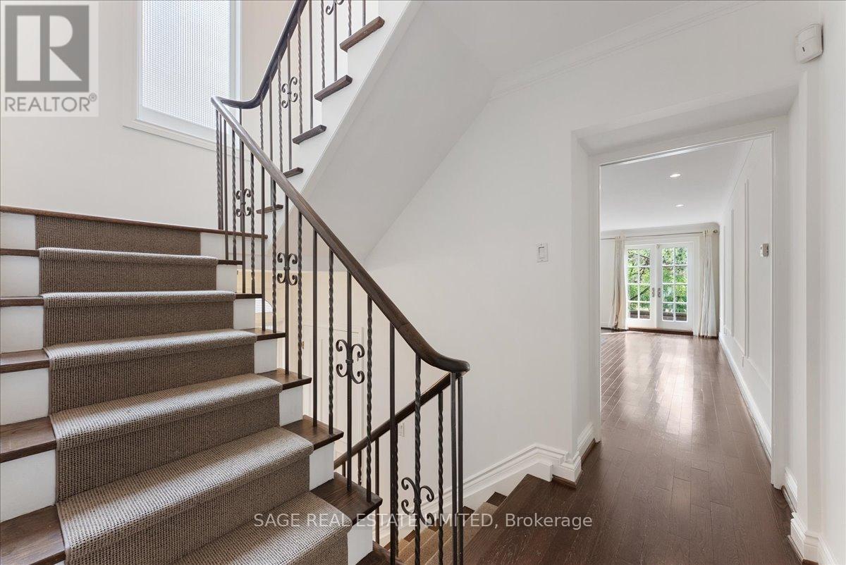 Photo 17 of 88 A Glen Road, Toronto ON