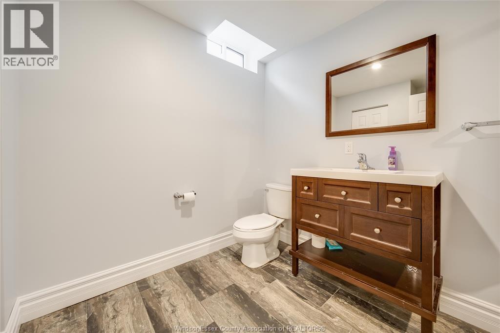 Photo 41 of 220 Selina, Lakeshore ON