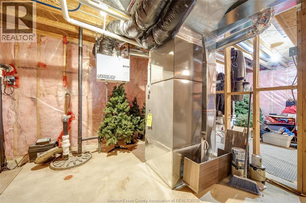 Photo 42 of 220 Selina, Lakeshore ON