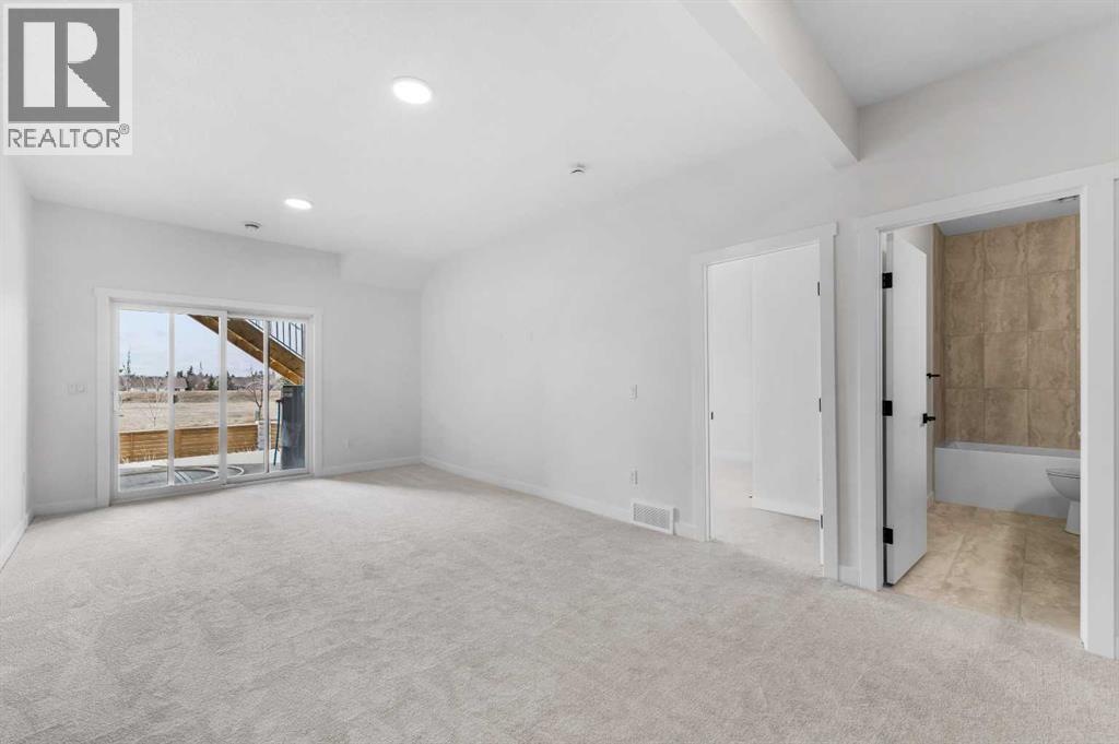 Photo 26 of 19 Wolf Crescent, Okotoks AB