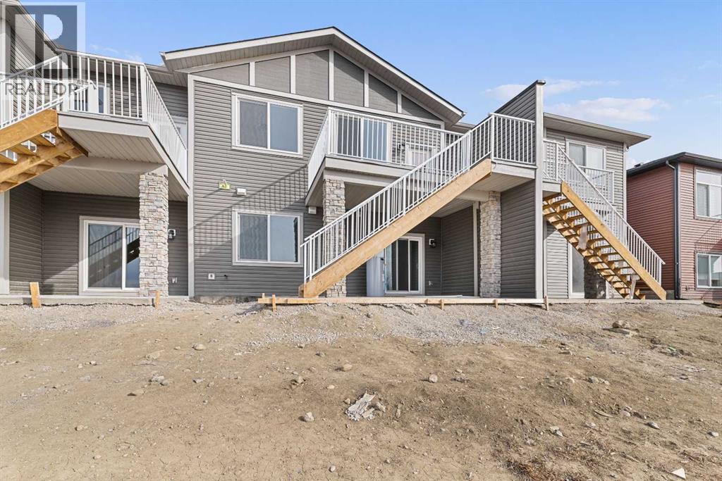 Photo 33 of 19 Wolf Crescent, Okotoks AB