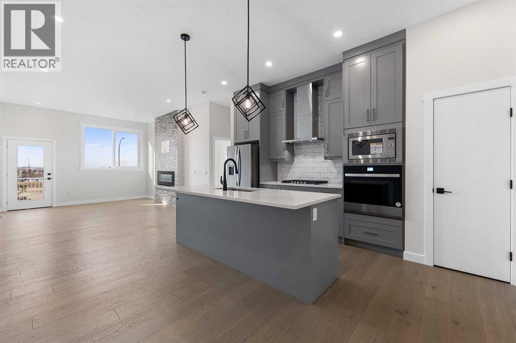 Photo 6 of 19 Wolf Crescent, Okotoks AB