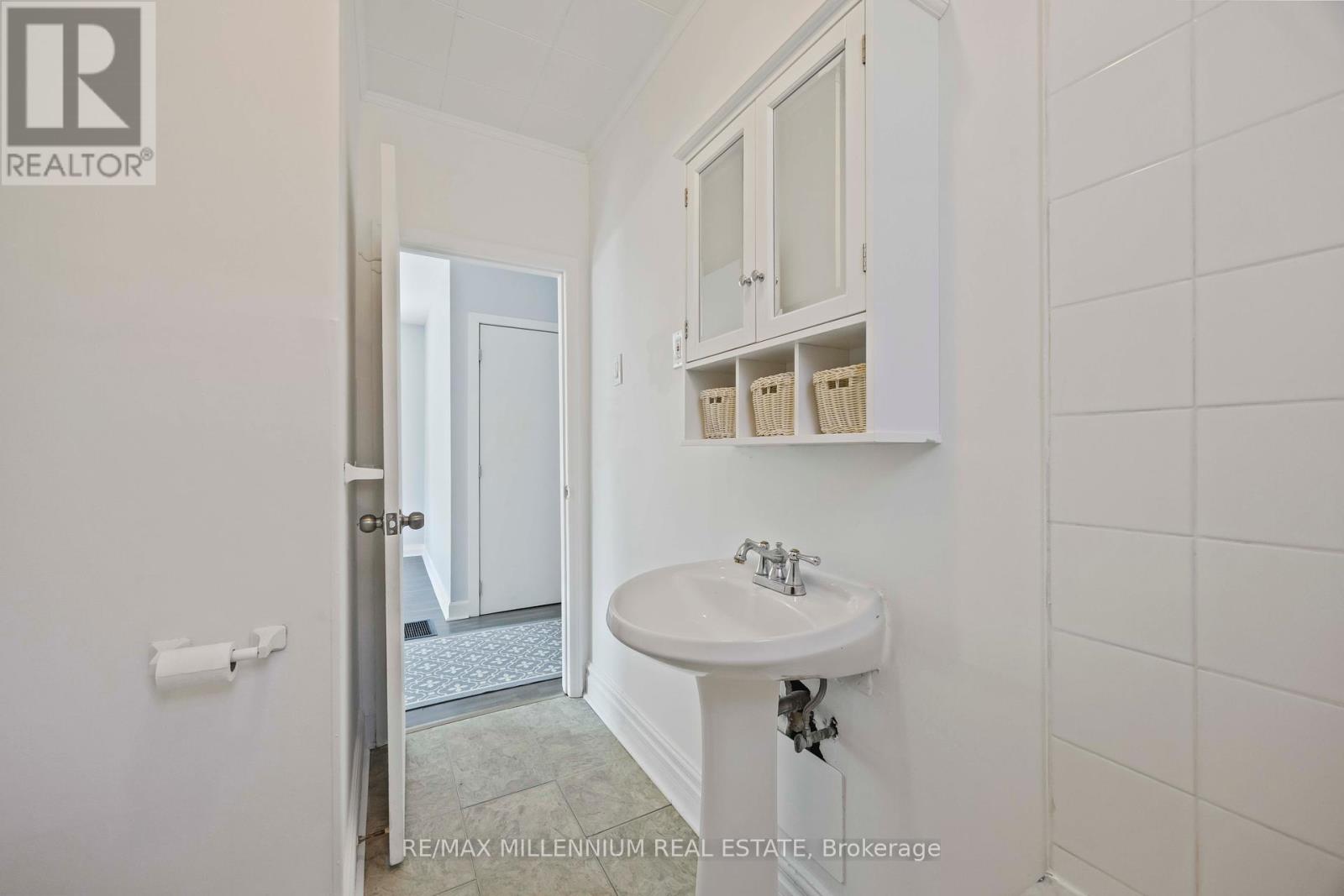 Photo 17 of 96 Phillip Avenue, Toronto ON