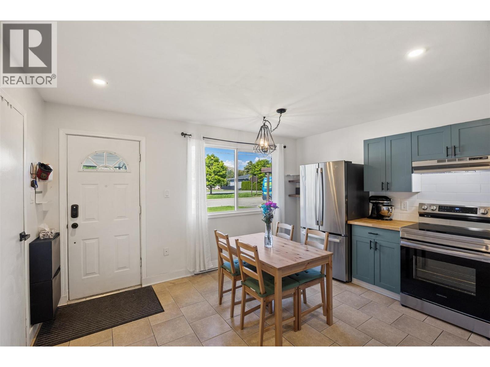 Photo 4 of 1697 Greenfield Avenue Unit 4, Kamloops BC