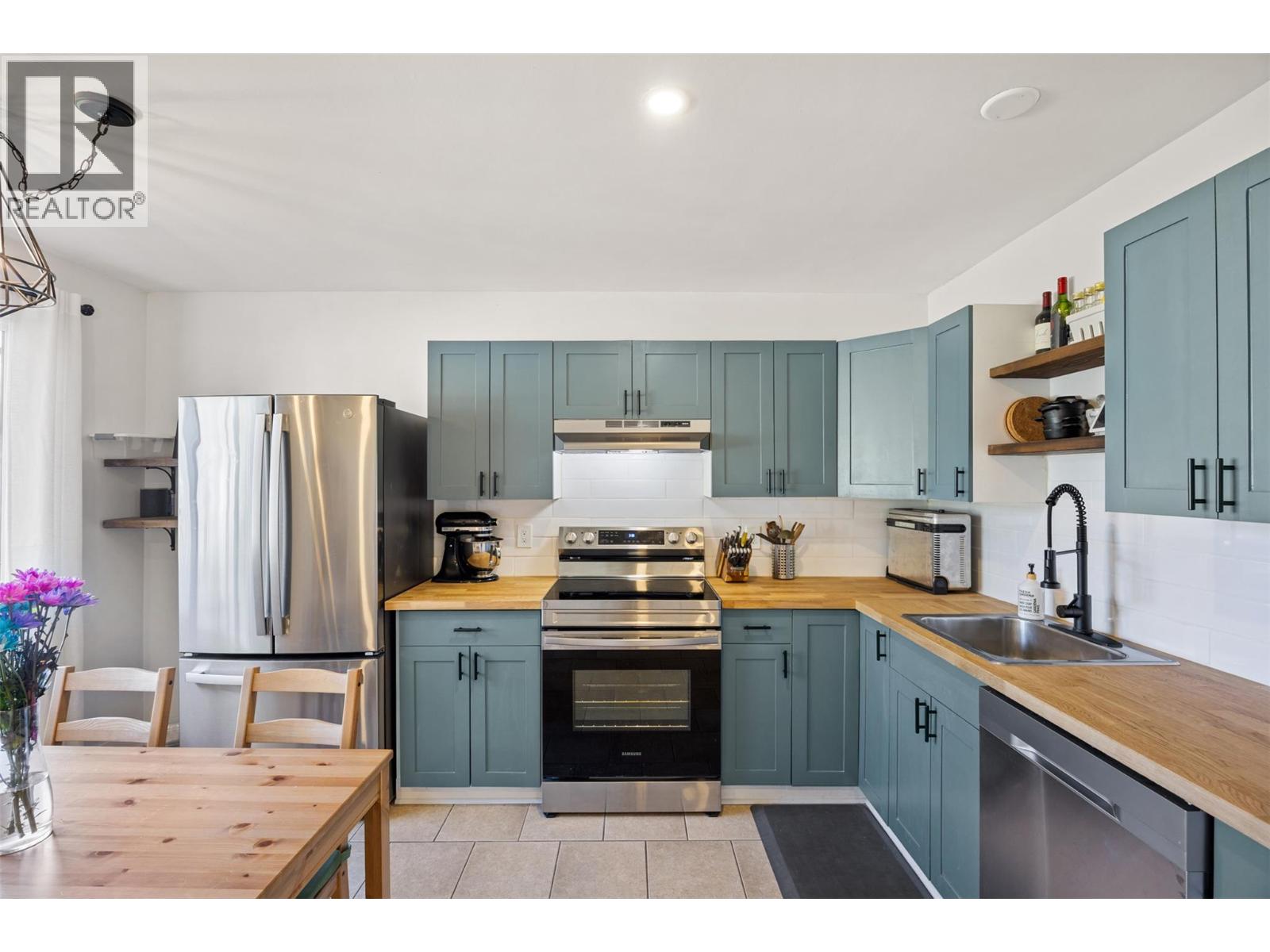 Photo 6 of 1697 Greenfield Avenue Unit 4, Kamloops BC