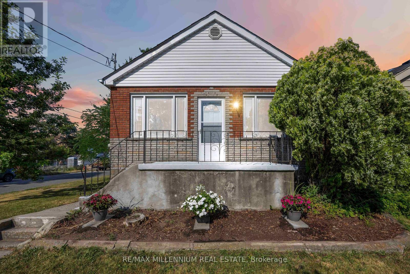 Photo 1 of 96 Phillip Avenue, Toronto ON