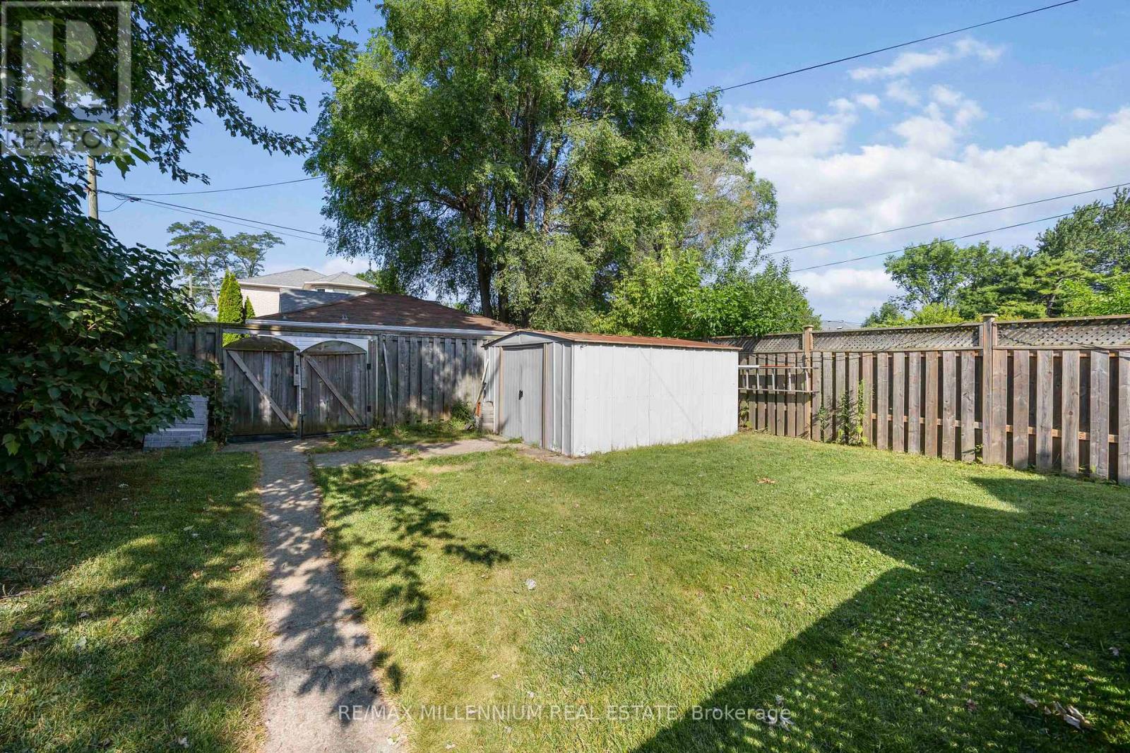 Photo 43 of 96 Phillip Avenue, Toronto ON