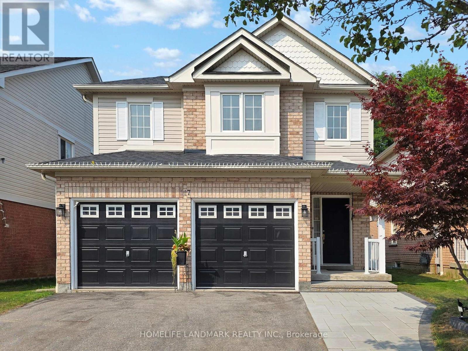 Photo 35 of 117 Toscana Drive, Whitby ON
