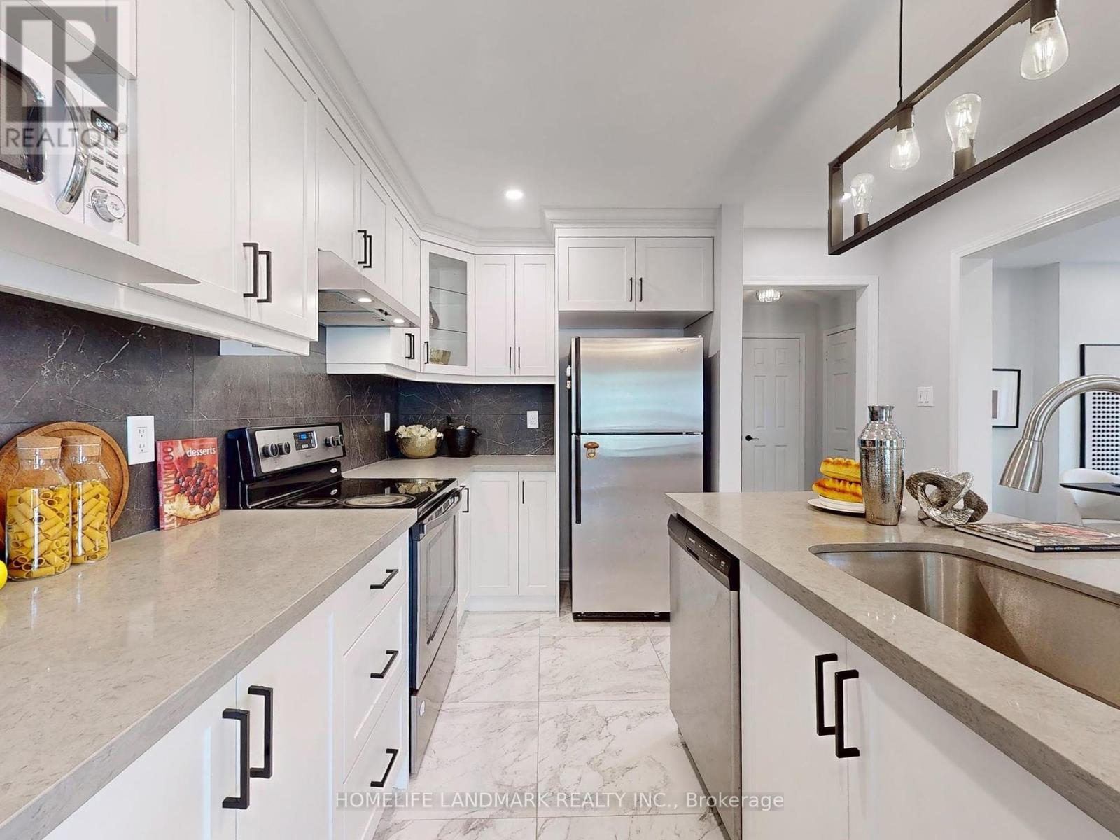 Photo 22 of 117 Toscana Drive, Whitby ON