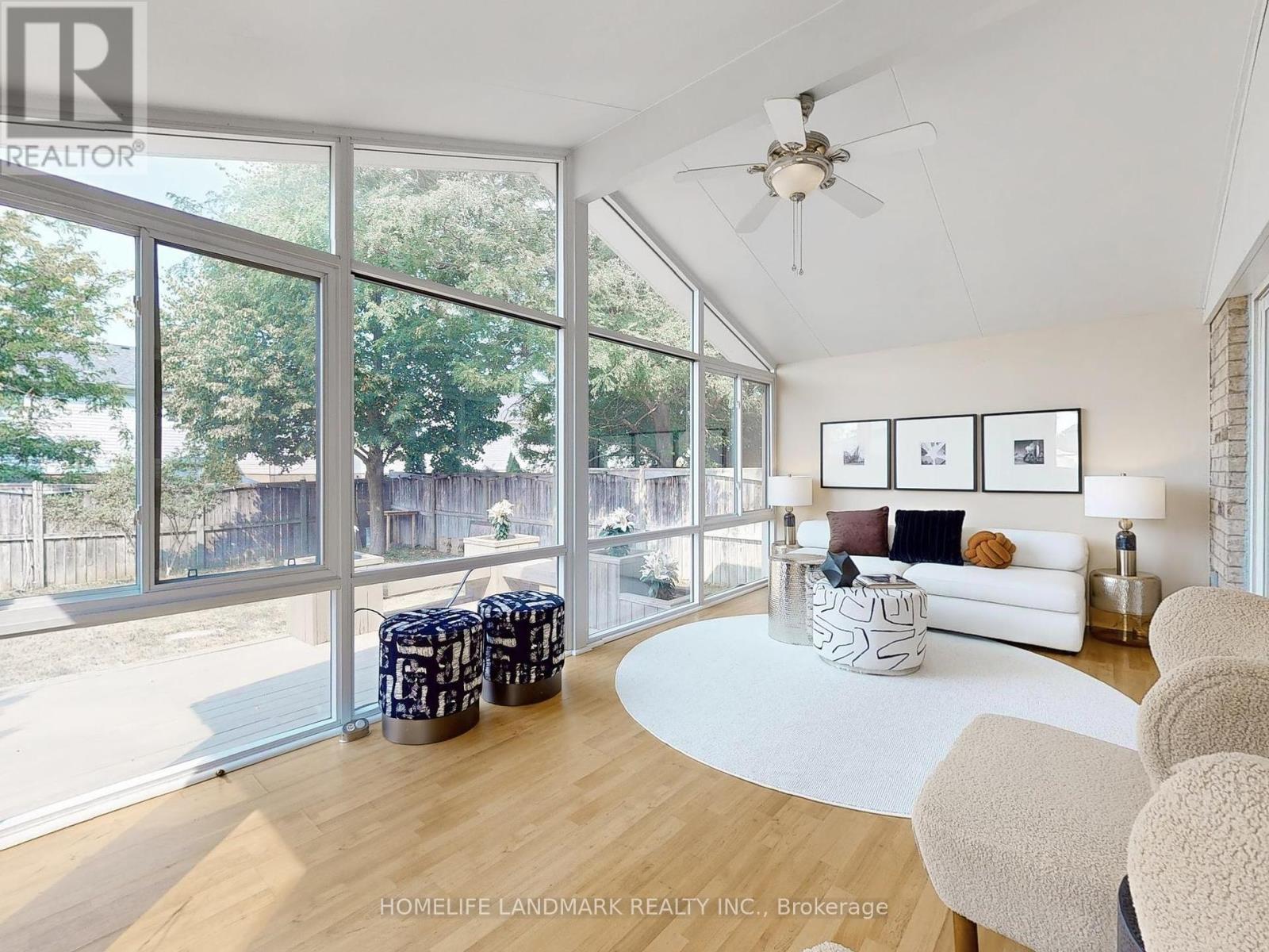 Photo 36 of 117 Toscana Drive, Whitby ON