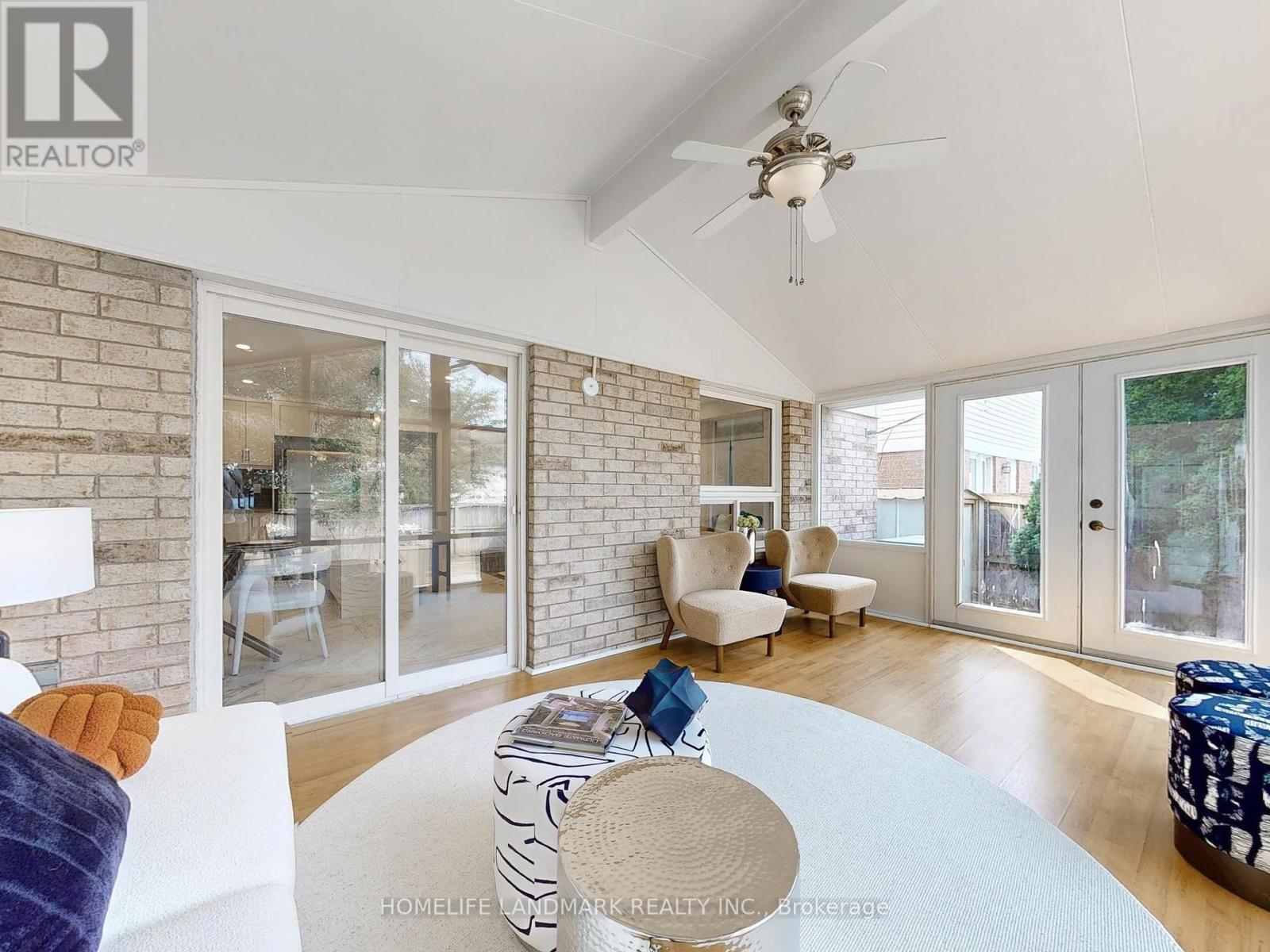 Photo 7 of 117 Toscana Drive, Whitby ON