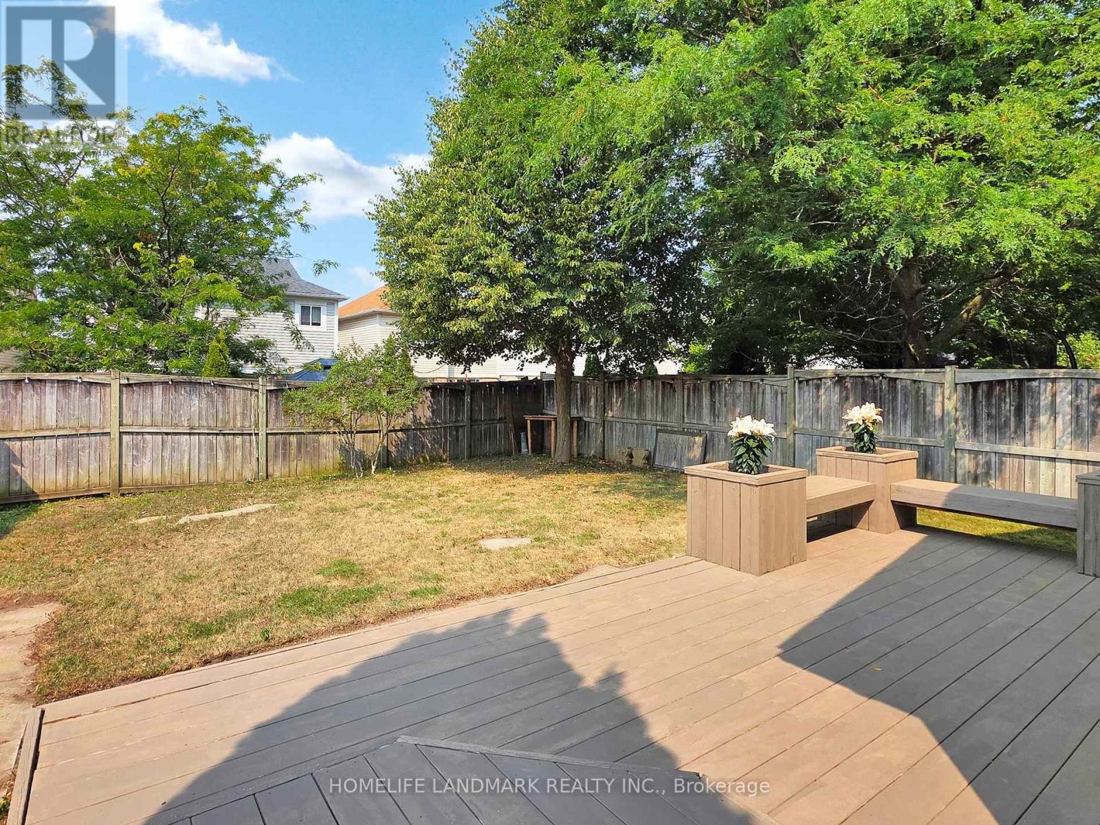 Photo 46 of 117 Toscana Drive, Whitby ON