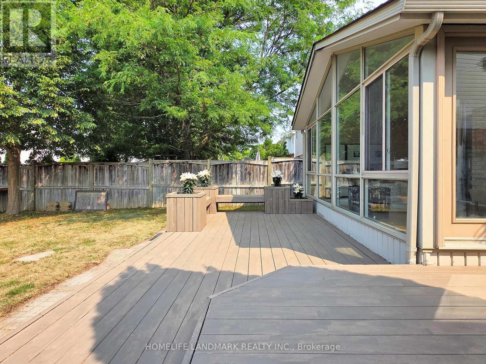 Photo 4 of 117 Toscana Drive, Whitby ON