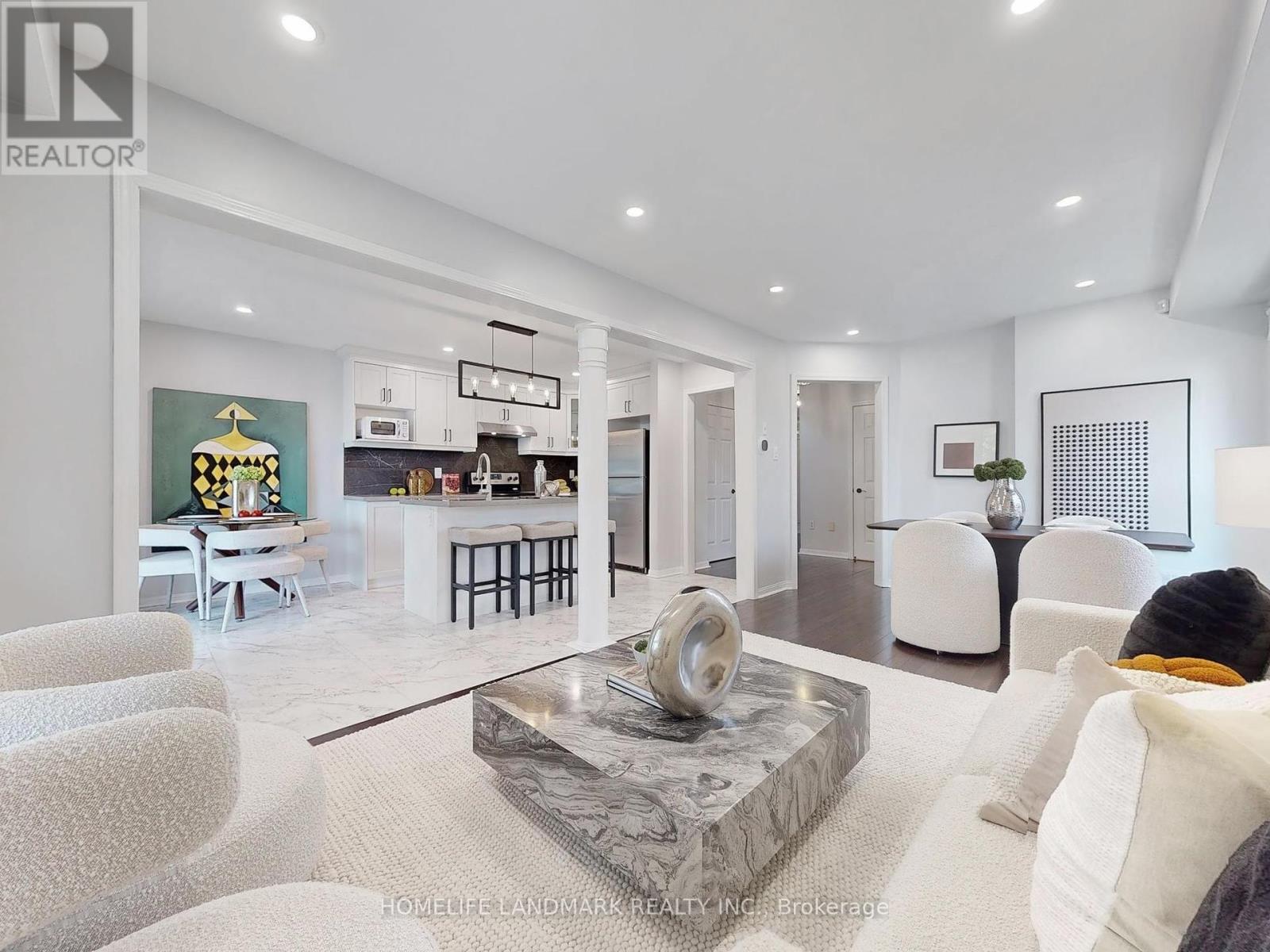 Photo 1 of 117 Toscana Drive, Whitby ON