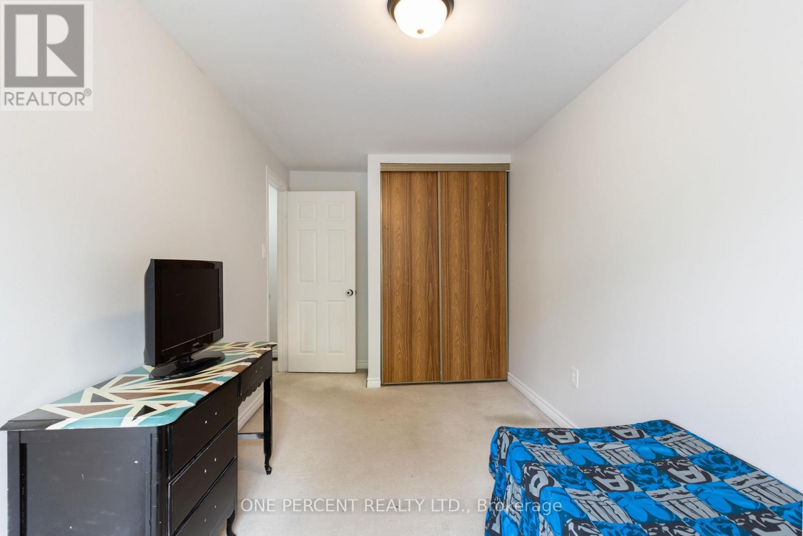 Photo 22 of 11 Beecroft Court, Whitby ON