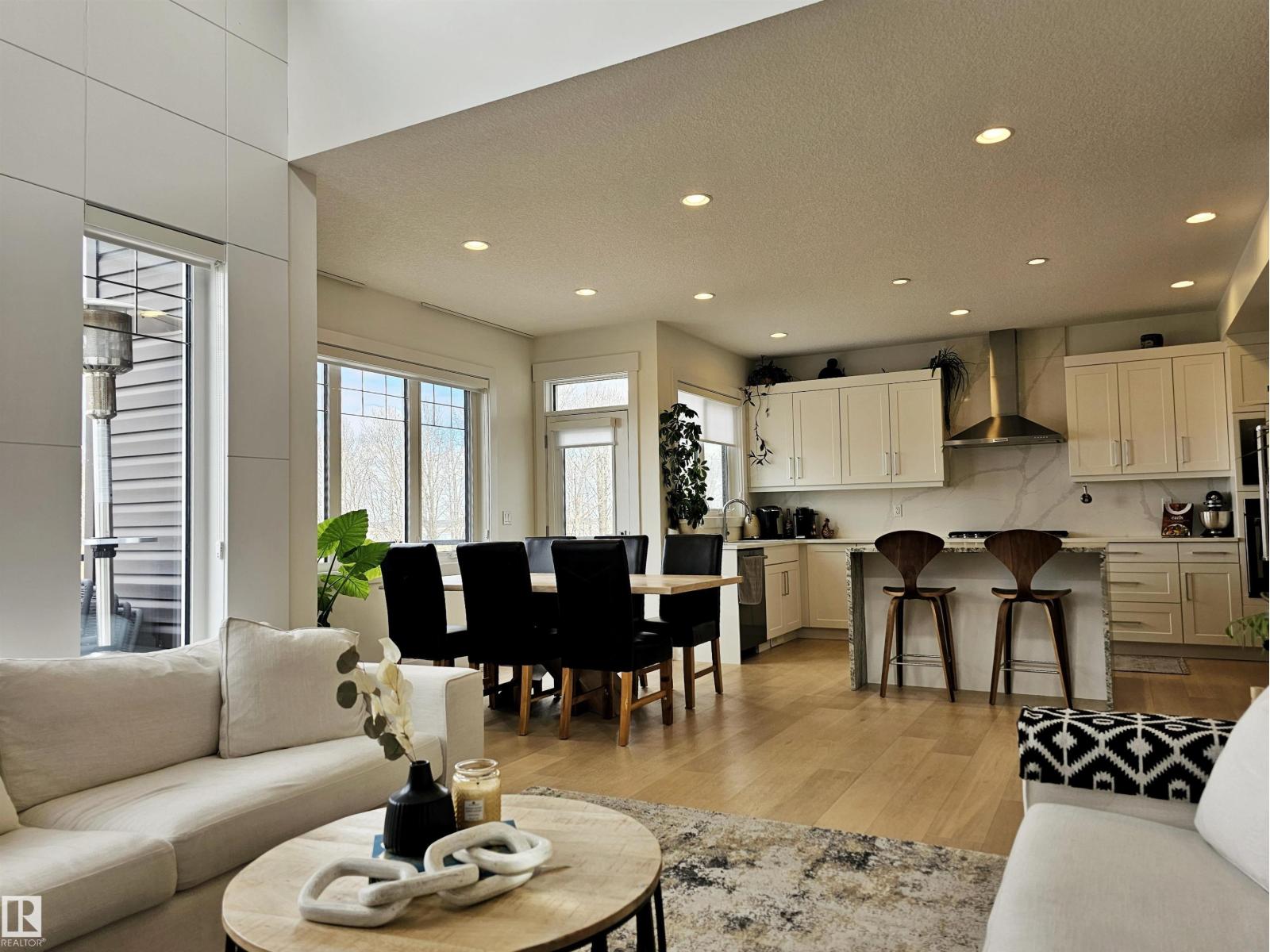 Photo 14 of 1265 Peregrine Terrace Nw, Edmonton AB