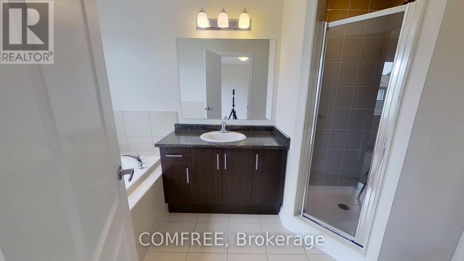 Photo 15 of 47 Nearco Crescent, Oshawa ON