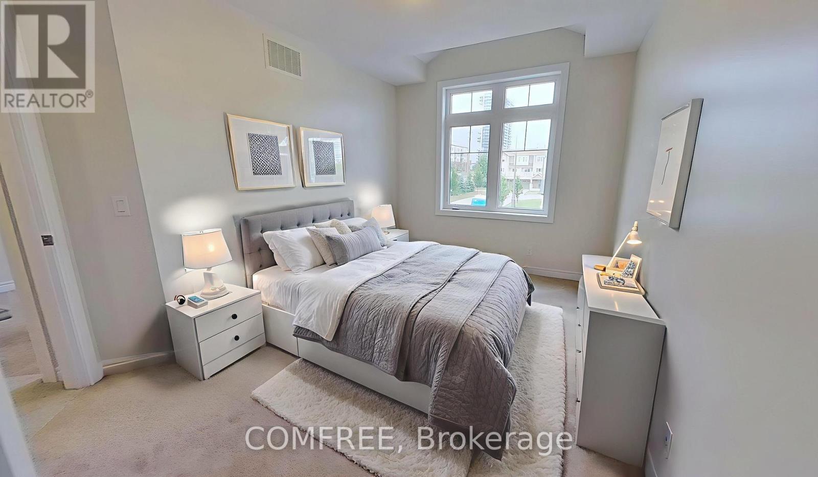 Photo 19 of 47 Nearco Crescent, Oshawa ON
