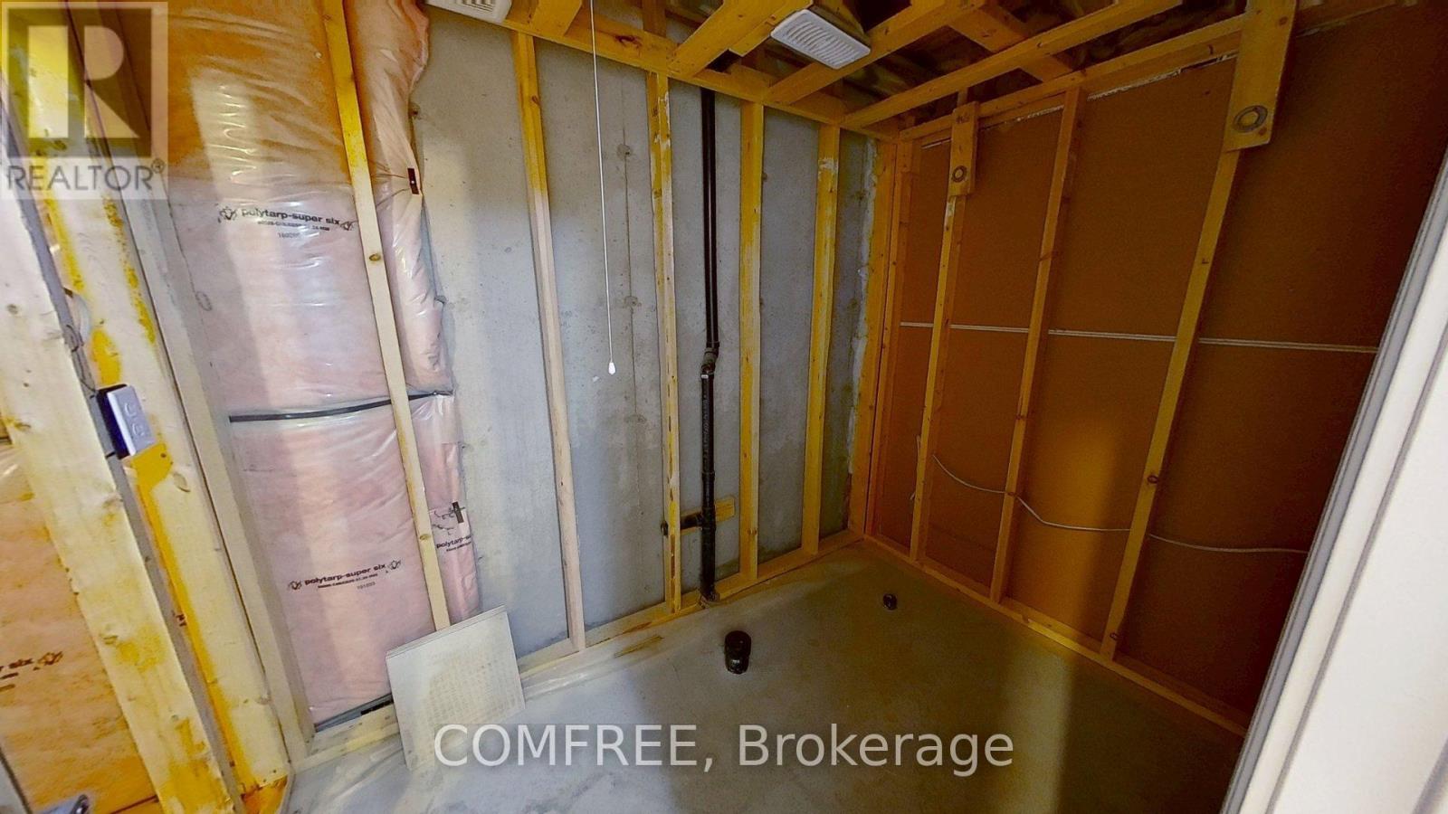 Photo 24 of 47 Nearco Crescent, Oshawa ON