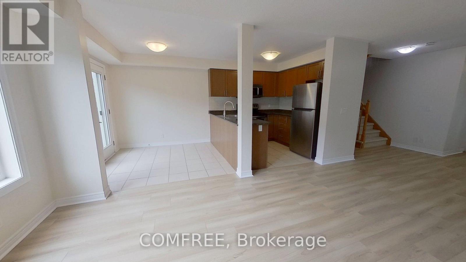 Photo 7 of 47 Nearco Crescent, Oshawa ON