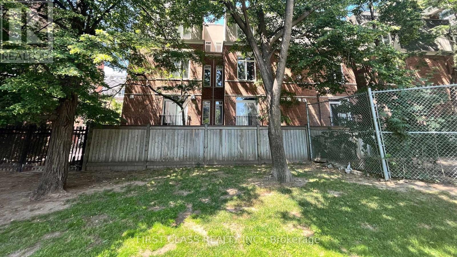 Photo 17 of 355 415 Jarvis Street, Toronto ON