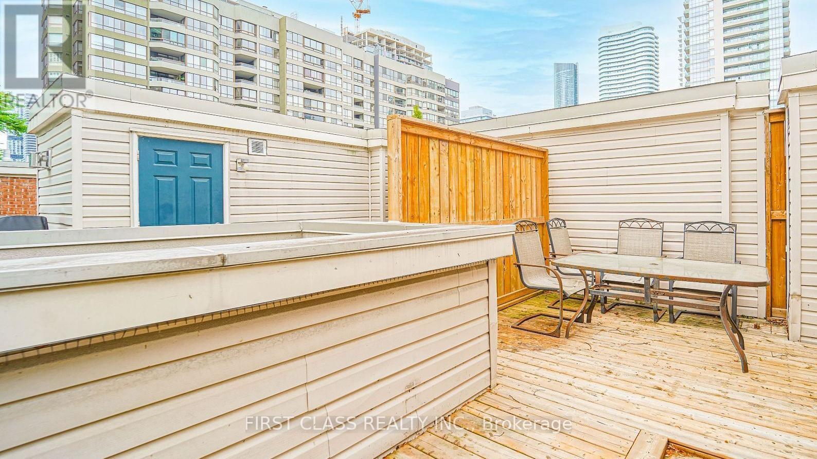 Photo 8 of 355 415 Jarvis Street, Toronto ON
