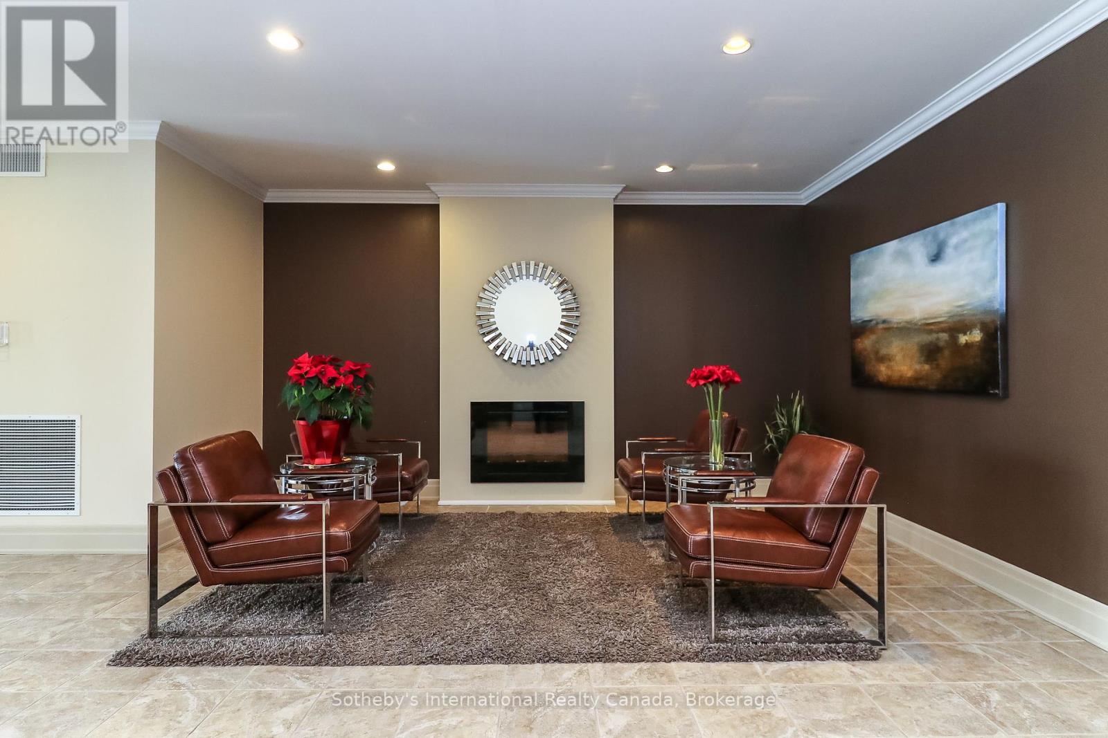 Photo 4 of 308 25 Beaver Street S, Blue Mountains ON