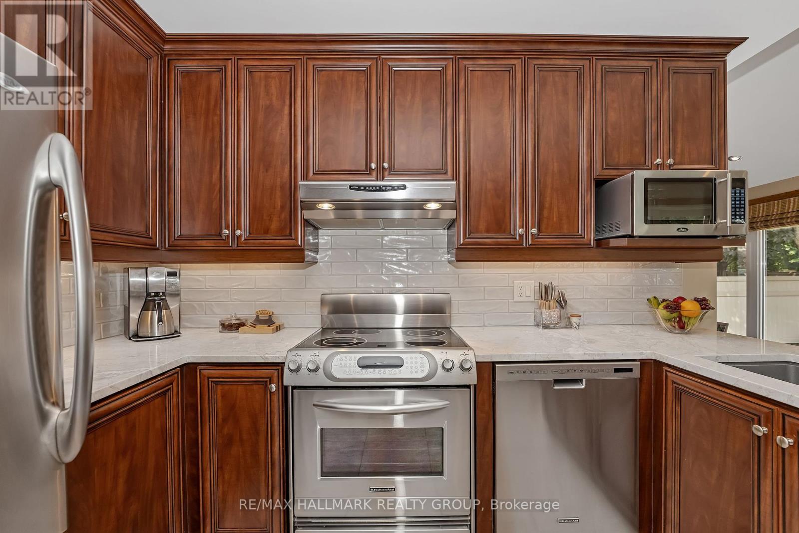Photo 15 of 41 Claudet Crescent, Ottawa ON