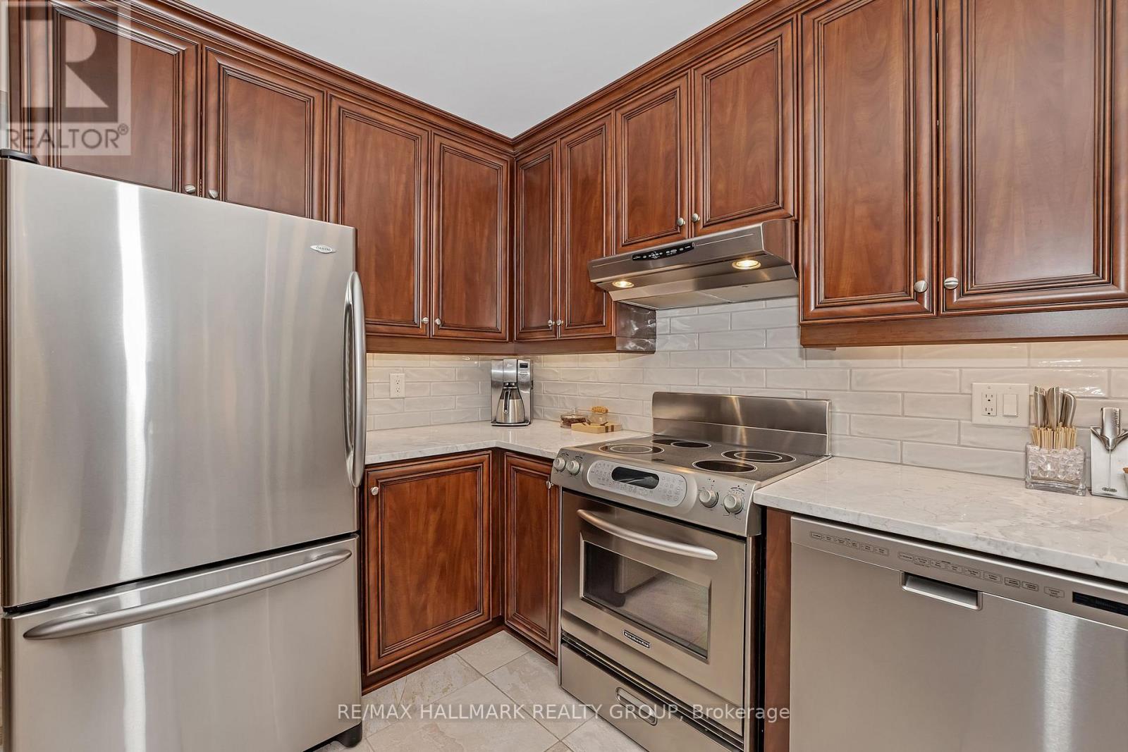 Photo 43 of 41 Claudet Crescent, Ottawa ON