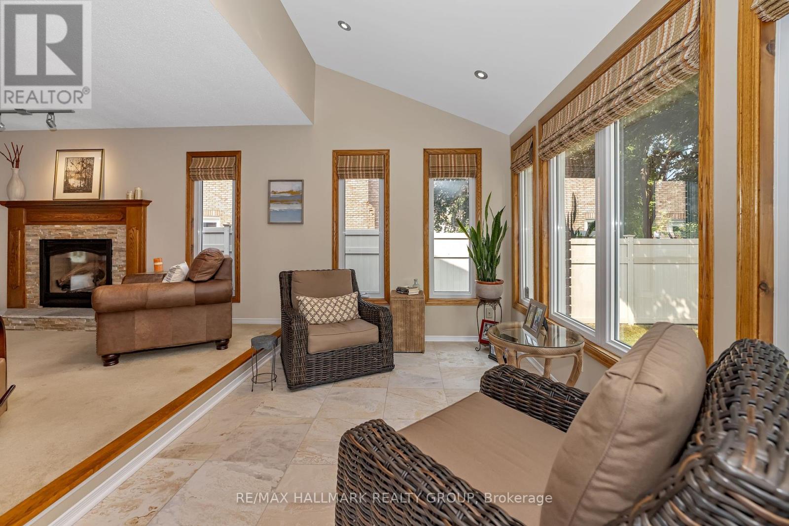 Photo 10 of 41 Claudet Crescent, Ottawa ON