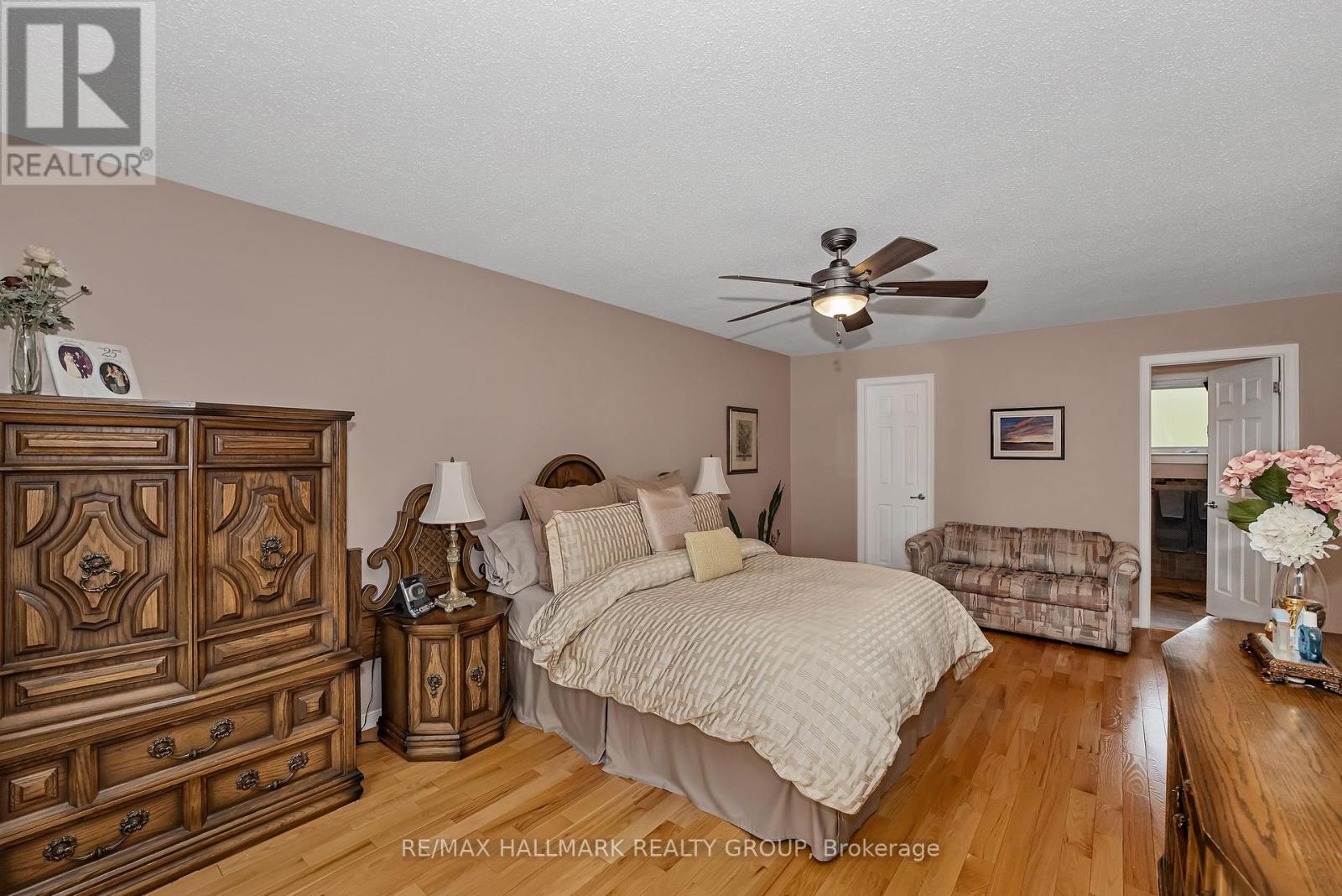 Photo 45 of 41 Claudet Crescent, Ottawa ON