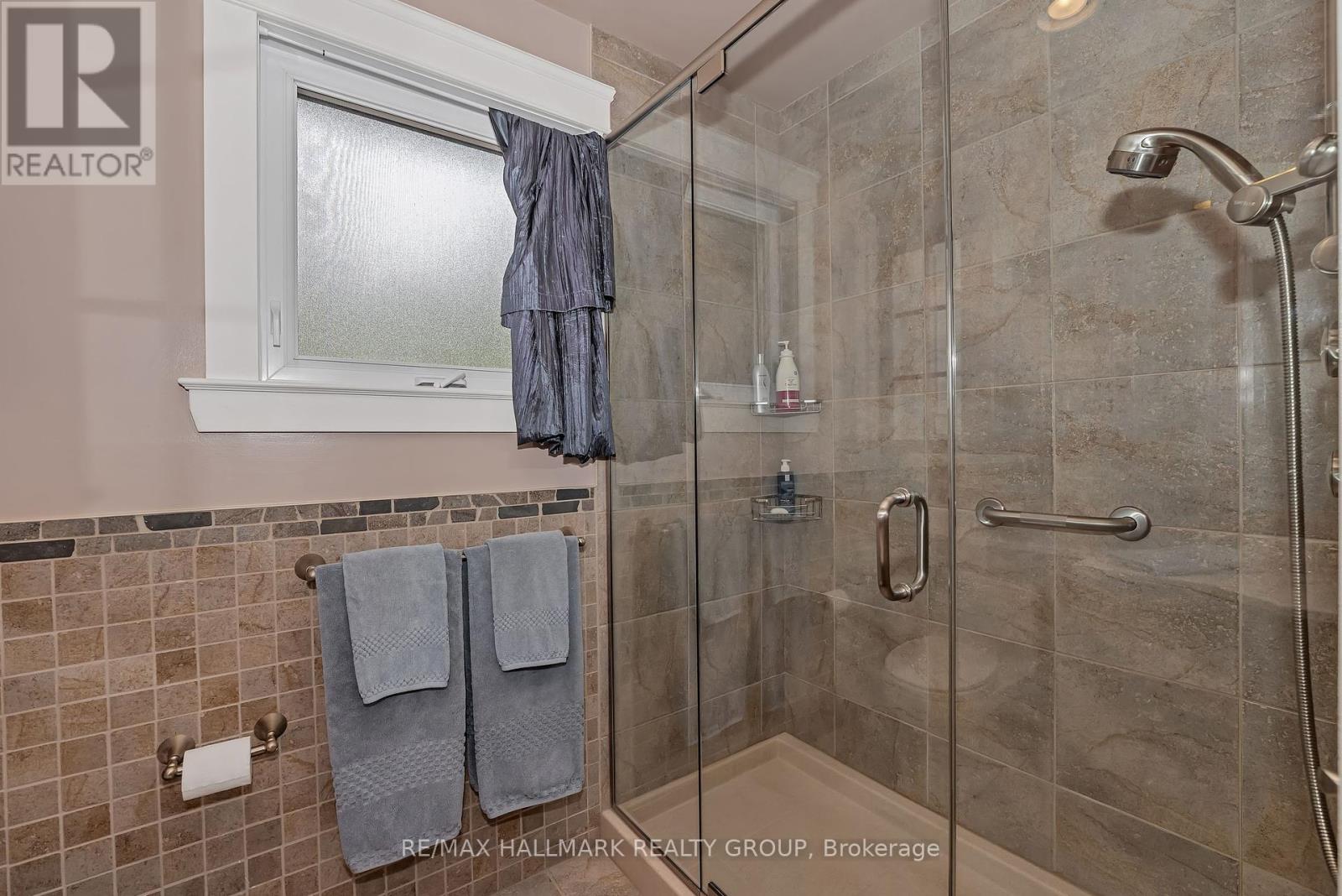 Photo 12 of 41 Claudet Crescent, Ottawa ON