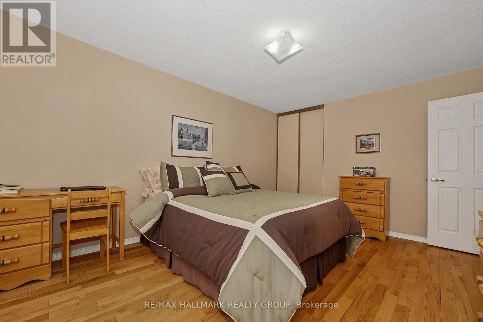 Photo 36 of 41 Claudet Crescent, Ottawa ON