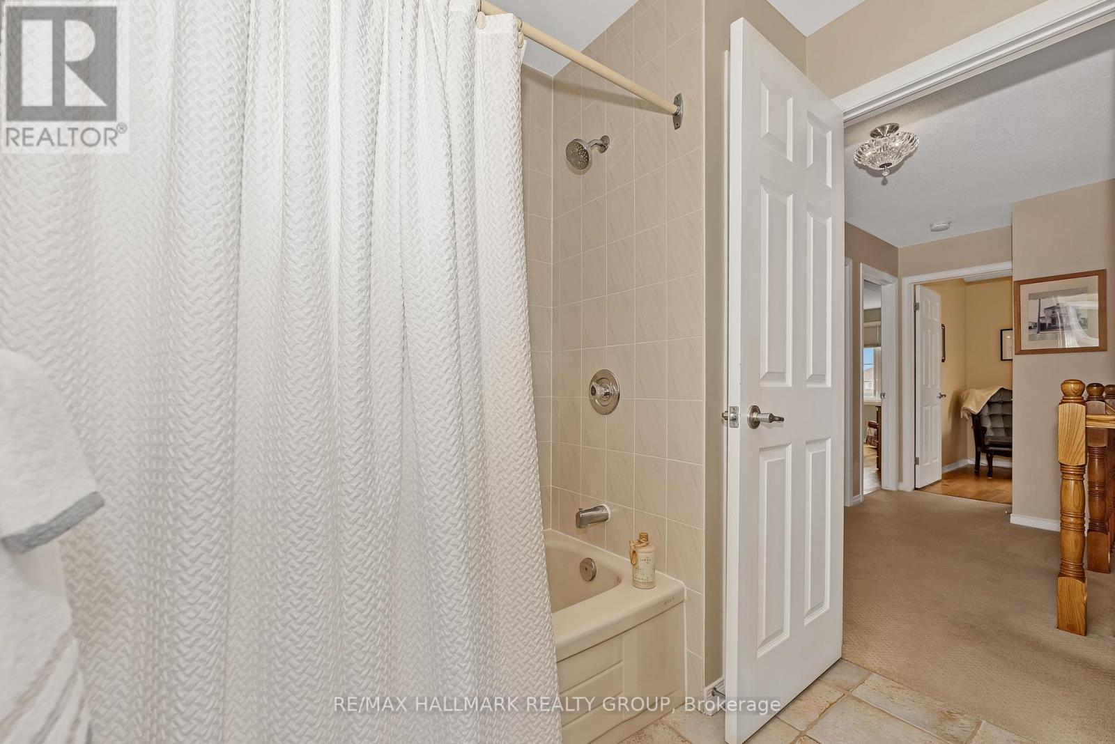 Photo 25 of 41 Claudet Crescent, Ottawa ON