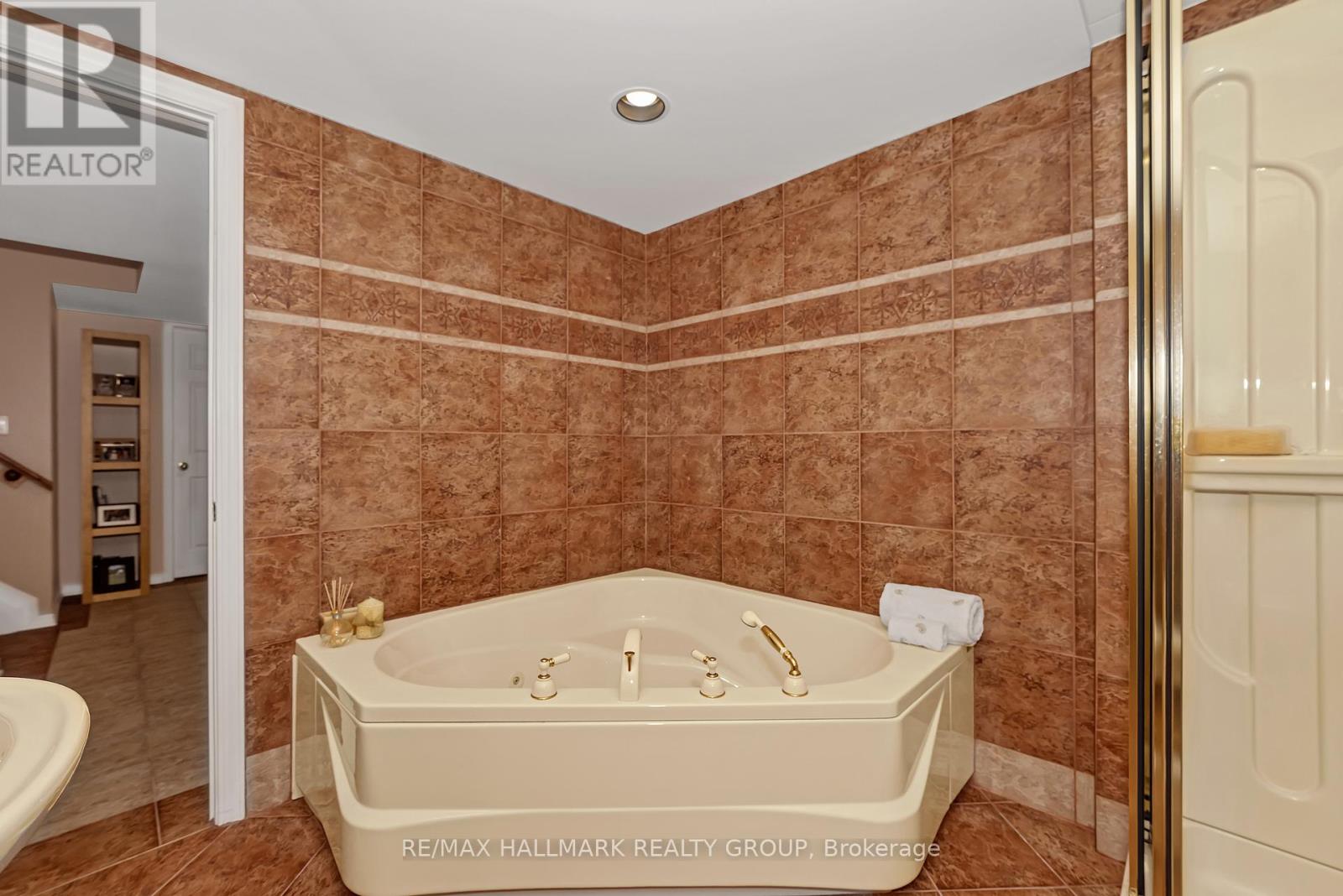 Photo 33 of 41 Claudet Crescent, Ottawa ON
